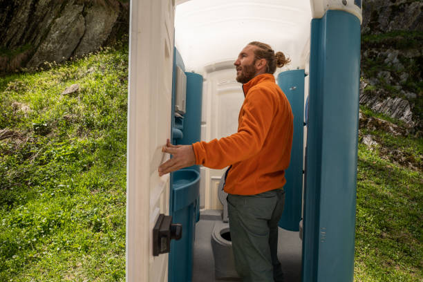 Best Portable bathroom rental  in White Cloud, MI